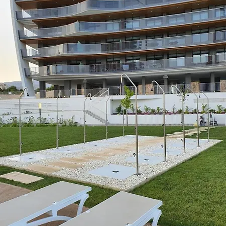 Daire Sunset Waves By Kalmarent