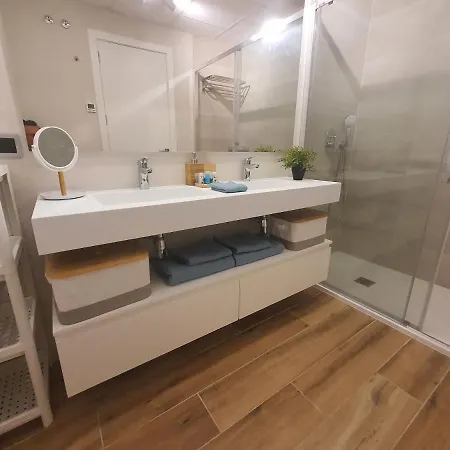 Sunset Waves By Kalmarent