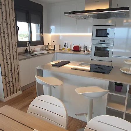 Sunset Waves By Kalmarent