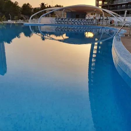 Sunset Waves By Kalmarent *