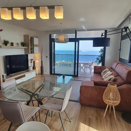 Sunset Waves By Kalmarent *