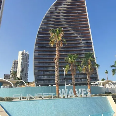 Sunset Waves By Kalmarent Lejlighed